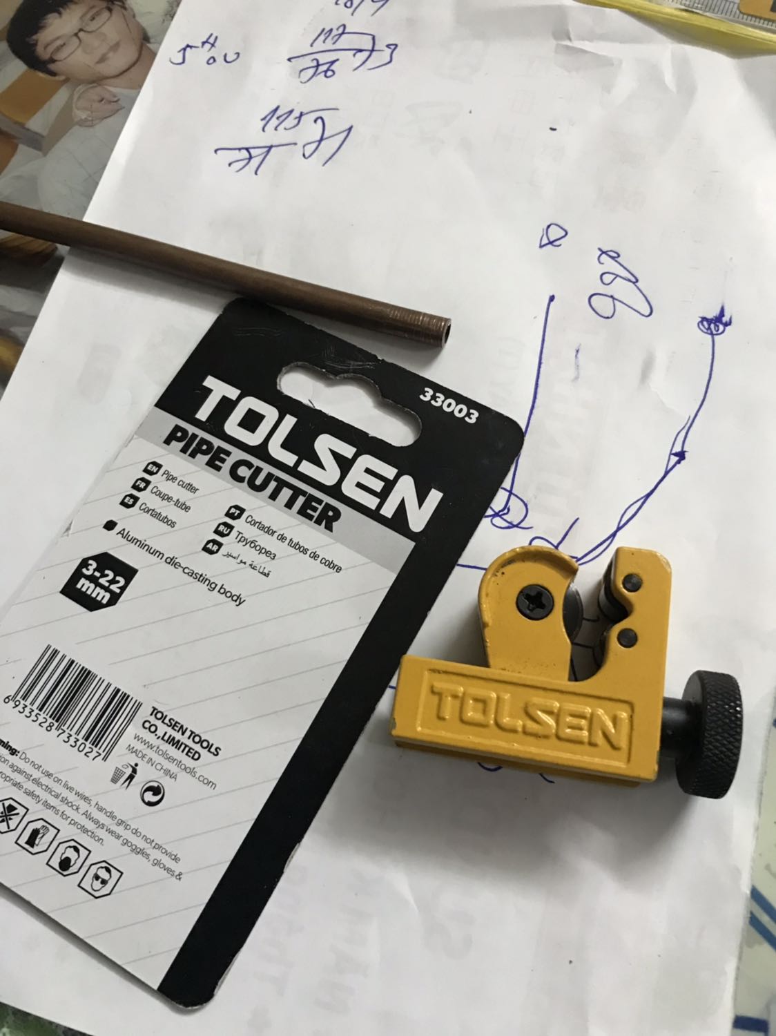 Dao cắt chưa bén lắm. Màu tạm đc , sinh viên xài  tạm ổn