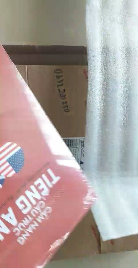 đặt hàng trên Tiki nhiều lần rồi
và Tiki chưa bao giờ làm mình thất vọng
mua sách trên Tiki kh sợ kém chất lượng
anh shipper rất dễ thương và nhiệt tình
sách thì các bạn đã thấy rồi từ đóng gói đến sản phẩm đều rất tuyệt vời
Tiki - tôi yêu bạn❤