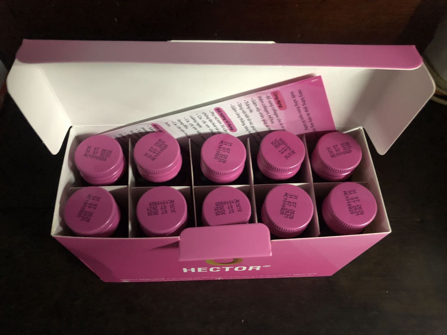 Uống hộp thứ 3 rồi, nay thấy shop có combo 2 hộp giá cả hợp lí thành ra mua về uống dần.
Hiệu quả sau 20 ngày, làn da có sức sống hẳn lên, sức khoẻ ăn uống đều tốt.
Hàng giao nhanh, gói cẩn thận.
Cảm ơn Tiki và shop Minh Hạnh đã mang lại sản phẩm Việt đến người Việt.