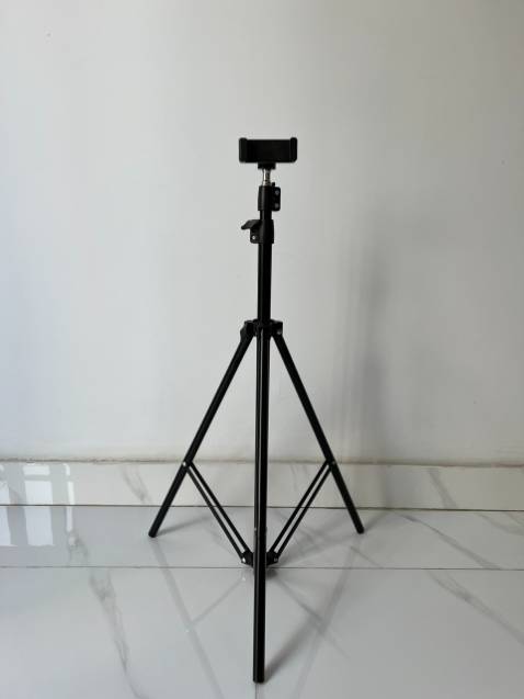 Giao hàng nhanh! Mới đặt hàng hôm nay mai có rồi! Đóng gói cẩn thận, 3 chân chắc chắn. Ok!