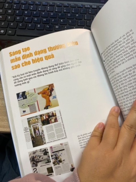 Gói hàng cẩn thận, không móp méo.
Chưa đọc xong cuốn sách nhưng nhìn chung thì thấy nội dung phù hợp với nhu cầu tìm hiểu sâu về thương hiệu của mình, nội dung cập nhật, sâu sắc. Có thêm cả những nội dung phân tích khá ấn tượng. Đọc xong quyển này mình sẽ review cụ thể sau