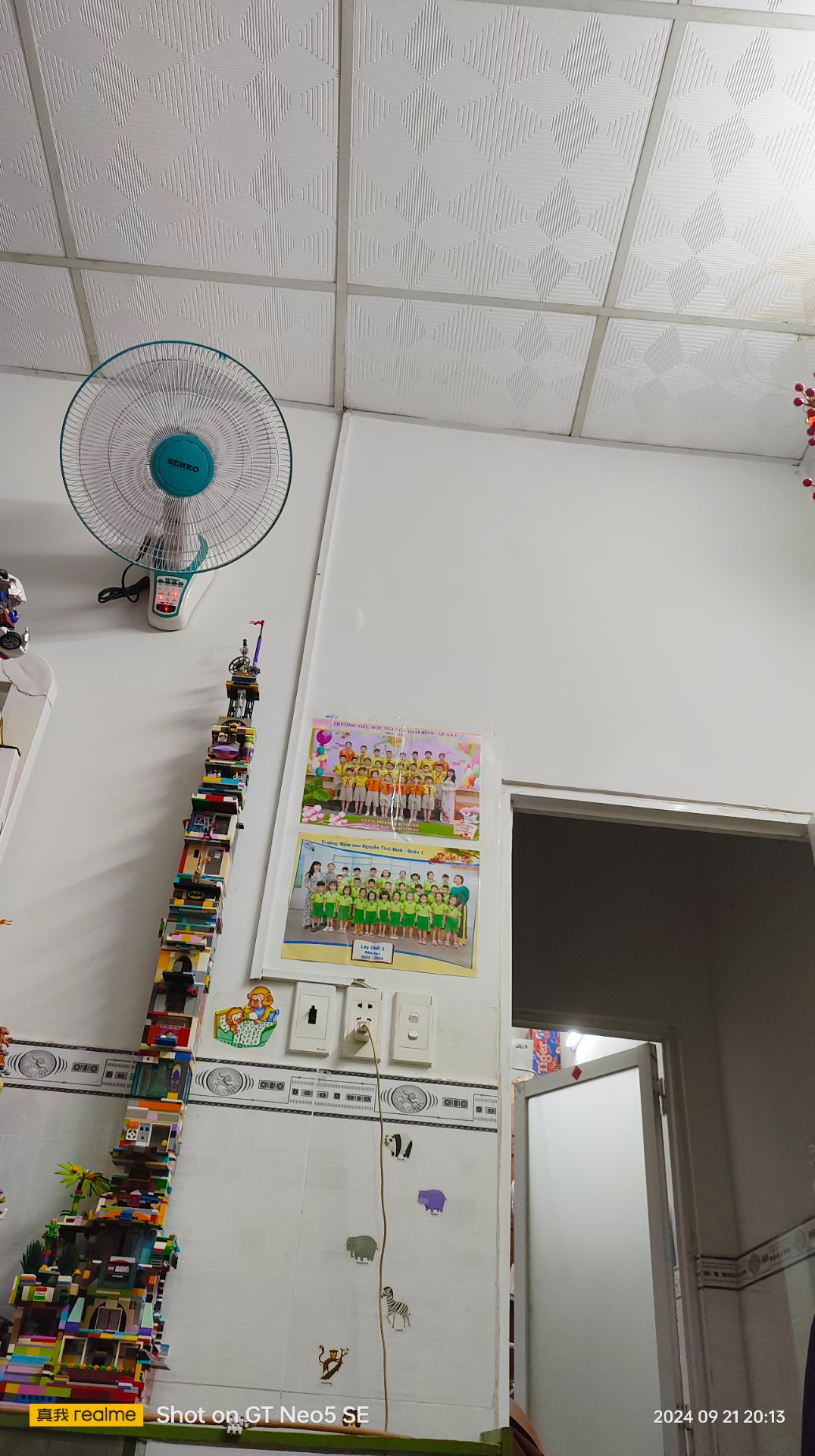 đèn quay của quạt đã được mở nhưng quạt không quay ạ 
vui lòng cho mình biết trung tâm bảo hành ở đâu. cảm ơn ạ đèn quay của quạt đã được mở nhưng quạt không quay ạ 
vui lòng cho mình biết trung tâm bảo hành ở đâu. cảm ơn ạ