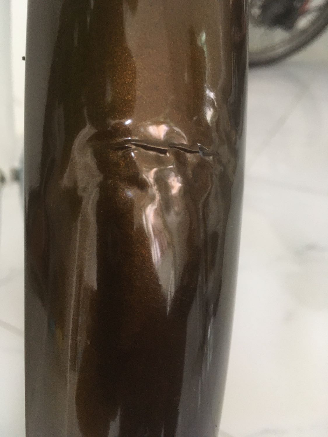 Shop đóng gói tốt, có cả quà tặng nhỏ. Xe đạp đẹp, ok nhưng có vài chi tiết như tay thắng hoàn thiện với vật liệu không tốt. Mình nhận được cái vè trước bị móp phải tự gõ lại như hình. Shop đã liên lạc và gửi vè khác cho mình. Shop uy tín và tuyệt vời. Lần sau nhất định sẽ ủng hộ tiếp. Shop đóng gói tốt, có cả quà tặng nhỏ. Xe đạp đẹp, ok nhưng có vài chi tiết như tay thắng hoàn thiện với vật liệu không tốt. Mình nhận được cái vè trước bị móp phải tự gõ lại như hình. Shop đã liên lạc và gửi vè khác cho mình. Shop uy tín và tuyệt vời. Lần sau nhất định sẽ ủng hộ tiếp.