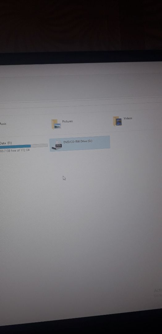 Ghi chú tên sản phẩm không rõ ràng. Sản phẩm này chỉ ghi được đĩa CD thôi, còn đĩa DVD thì hoàn toàn không ghi được nhé mọi người. Làm mua về mò cả buổi mới phát hiện ra như vậy. ?