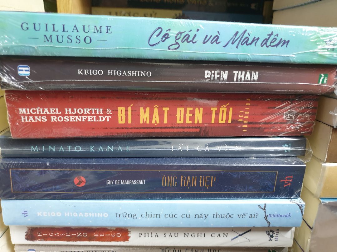 săn sale giảm 65% nên mua thôi. Chưa đọc chưa biết nội dung thế nào mà đánh giá. Tiki sau dịch tự ý bỏ đơn Tru Tiên săn sale 60% của mình nhưng thôi săn sale sau lại. dù sao cảm giác không chuyên nghiệp. tự ý bỏ nhưng ko lời giải thích. Trong khi đó mình gọi tổng đài 2 lần kêu chờ đc nhưng cô nhân viên nói mạnh miệng lắm không có chuyện bỏ đơn đâu. Anh yên tâm. Và kết quả ... chẳng muốn nói nữa.