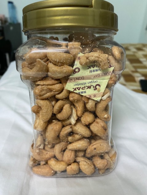 Giao hàng nhanh, đóng gói kỹ, hộp đẹp, date xa, hạt lớn đều, giòn, vị ngọt tự nhiên