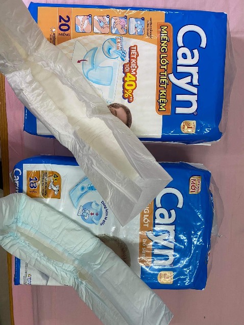 Vế chất liệu thấy khác hơn nhiều so với loại 18 miếng. Mọi người cân nhắc khi mua sản phẩm này Vế chất liệu thấy khác hơn nhiều so với loại 18 miếng. Mọi người cân nhắc khi mua sản phẩm này