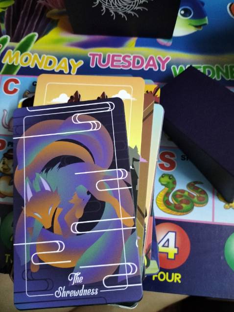 Bài ổn đẹp màu nhìn đẹp , nhưng hộp bị xước , nói chung là sản phẩm ổn phù hợp với giá tiền