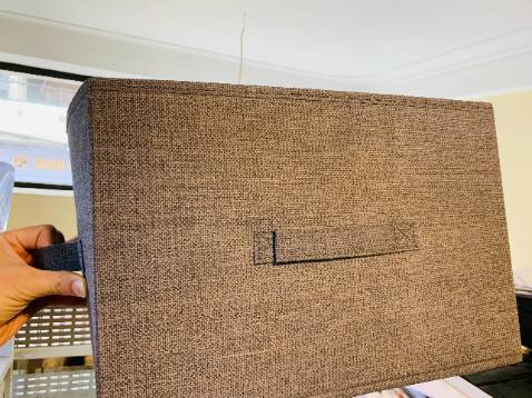 Hàng chắc chắn, chưa sử dụng lần nào nhưng Ngân nghĩ nó bền, Ng cugx ko biết vải oxford là gì nhưng nay mới đc nhìn đó ạ, hang khá tốt với mức giá này. Mua 3 chiếc rẻ hơn đc nhiều phết, trước mua ở Amazon shop 1 hộp túi có nắp mắc hơn xíu, mà nắp ko dung tới chi hết. Nay mình mua combo 3 không nắp rẻ hơn Ngân ưng quá trời. đẹp, nhỏ gọn, tiện lợi,
Bộ 3 hộp thì nặng khoảng 3kg thì đó, cầm chắc tay, nên nghĩ hang ổn, ko lởm khởm èo èo như trước mua ở sàn khác. Thương hiệu này Ng cũng từng mua thảm rồi á. Cho amazon shop 5 sao, tiếp tục sp như thế này nữa nhé, mình thấy màu trơn trông sang hơn hẳn. Để được cả gần chục bộ thẻ bài học sinh cho bé nhà mihf