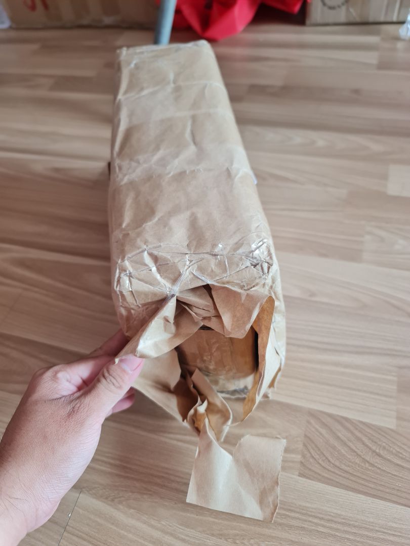 gói kĩ, giao nhanh, tiếc là sách bị củ.