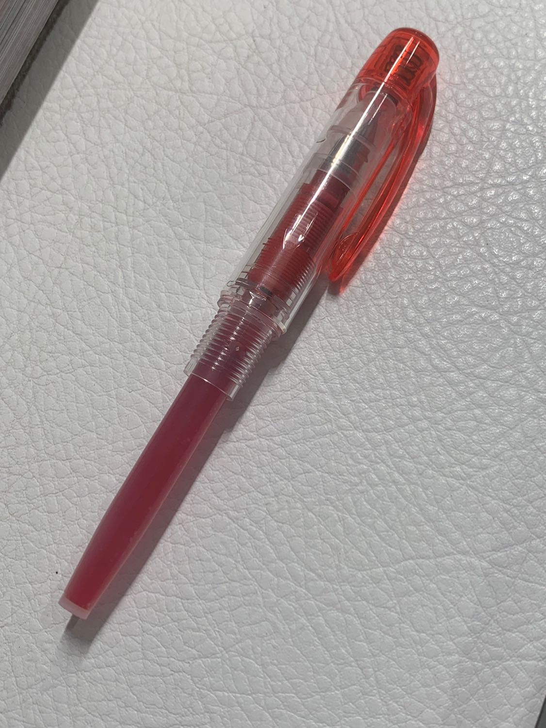 Mua hàng vì giao nhanh 2h. Vào chọn 3 mã màu khác nhau, thì chỉ 1 mã giao 2h. Còn lại 2 tuần sau mới giao, quá chậm. Biết thế đã ko mua. 
Các sp khác nhau về tính chất giao hàng nhưng để cùng 1 mục, gây nhầm lẫn cho khách hàng. Mua hàng vì giao nhanh 2h. Vào chọn 3 mã màu khác nhau, thì chỉ 1 mã giao 2h. Còn lại 2 tuần sau mới giao, quá chậm. Biết thế đã ko mua. 
Các sp khác nhau về tính chất giao hàng nhưng để cùng 1 mục, gây nhầm lẫn cho khách hàng.