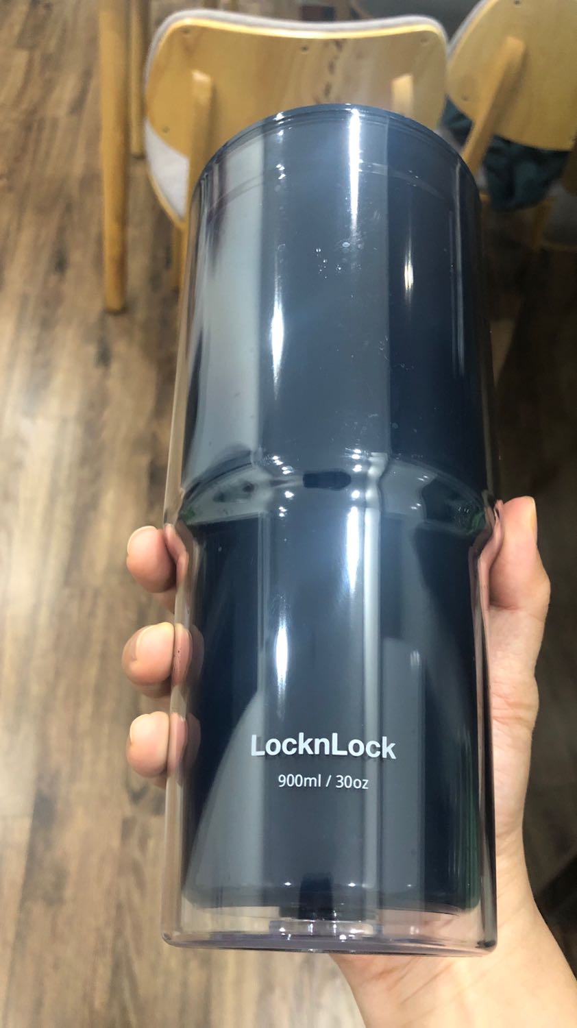 Thời gian đợi hàng dài đằng đẵng, hàng được đóng gói cẩn thận. Còn 1 đơn nữa đặt cùng store mà sau mấy ngày, không thấy gọi giao hàng mà ko hiểu sao lại thông báo ko giao được hàng, và bị hoàn hàng về cho người cung cấp