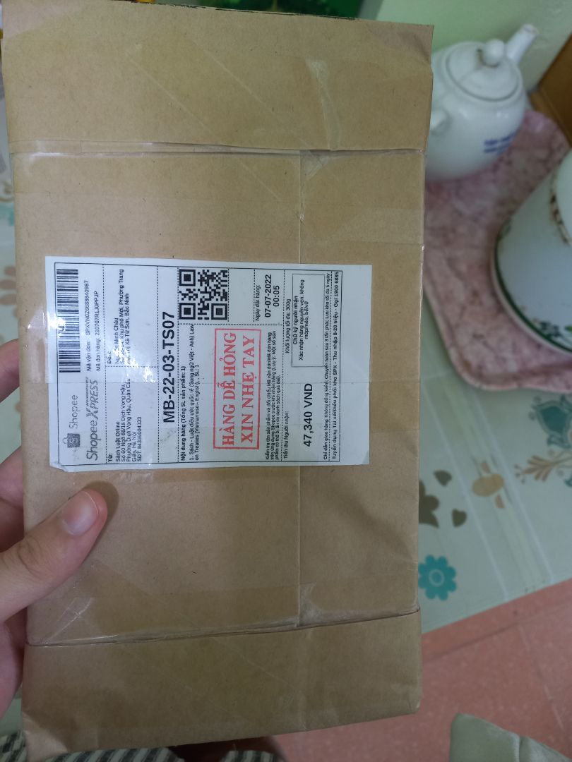 Thật sự là quả đỉnh luôn ạ. Chưa bàn tới nội dung nọ kia nhưng chỉ cần sách mới, đóng gói cẩn thận, kỹ càng là mình đã cho điểm tuyệt đối rồi. Lần sau mình lại tiếp tục múc thêm vài em nữa cho đông vui mới được