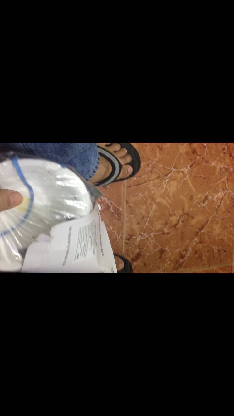 Tem dán bên hông kg dán ngay giữa?
Có người đả mở hộp !
Vậy sao biết hàng bên trong thật hay giả shop.
Chưa xài thử, tạm đánh giá 4 sao