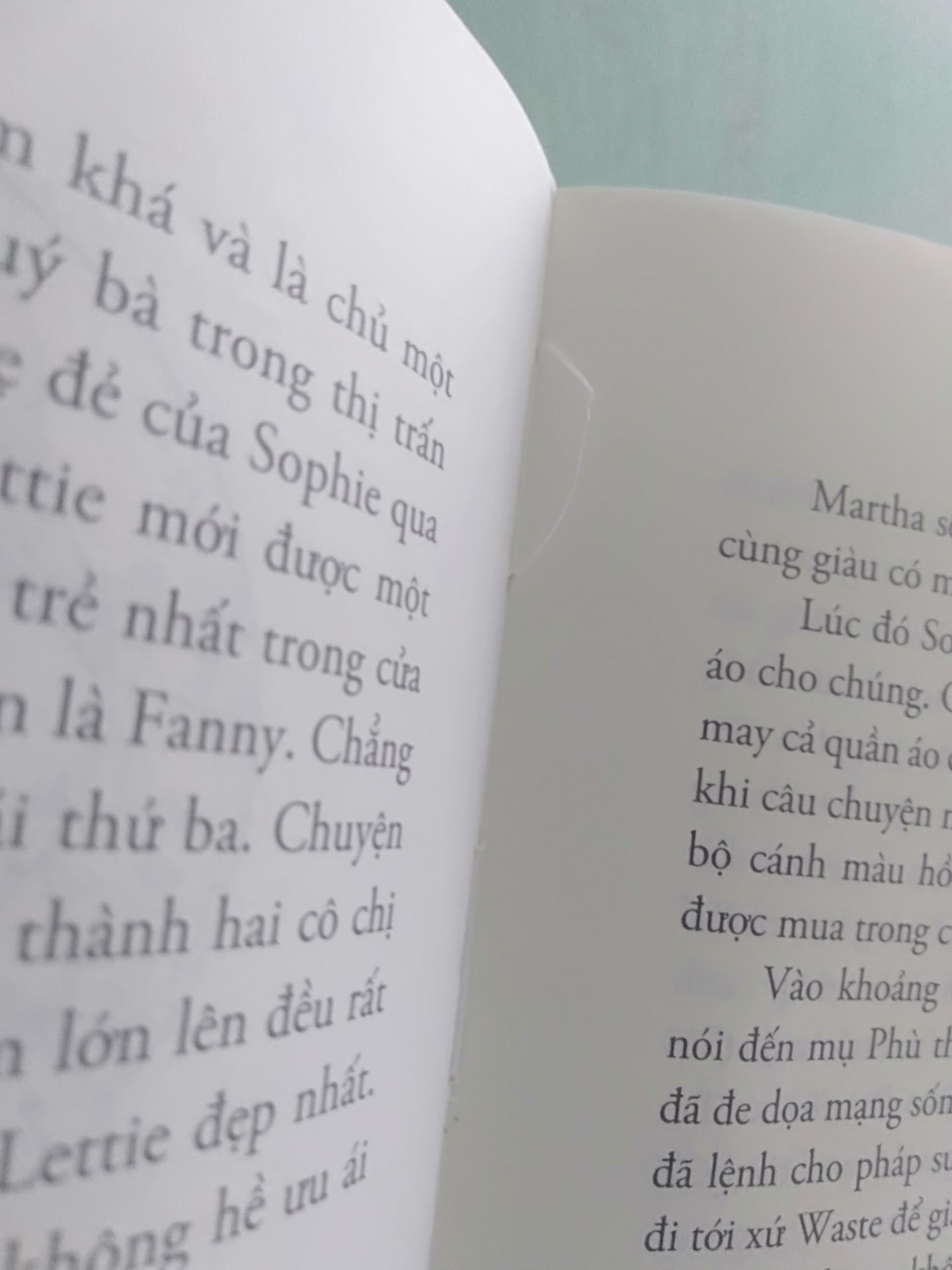 Sách rất hay Rất cuốn giao hàng thì rất nhanh luôn sách đc bọc cẩn thận shiper thân thiện, không bị gập sách nhưng sách có chút bị bục chỉ sách tý nhưng k sao là đơn đầu lên mk sẽ bỏ qua rất vui vì tiki giao nhanh và sách hay đẹp 
Mk sẽ ủng hộ lâu dài