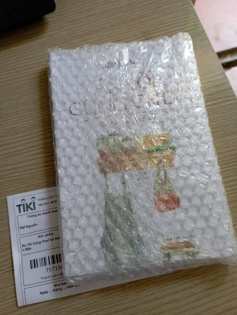 Sách trình bày rất chỉn chu, đóng gói cẩn thận, giao rất nhanh.