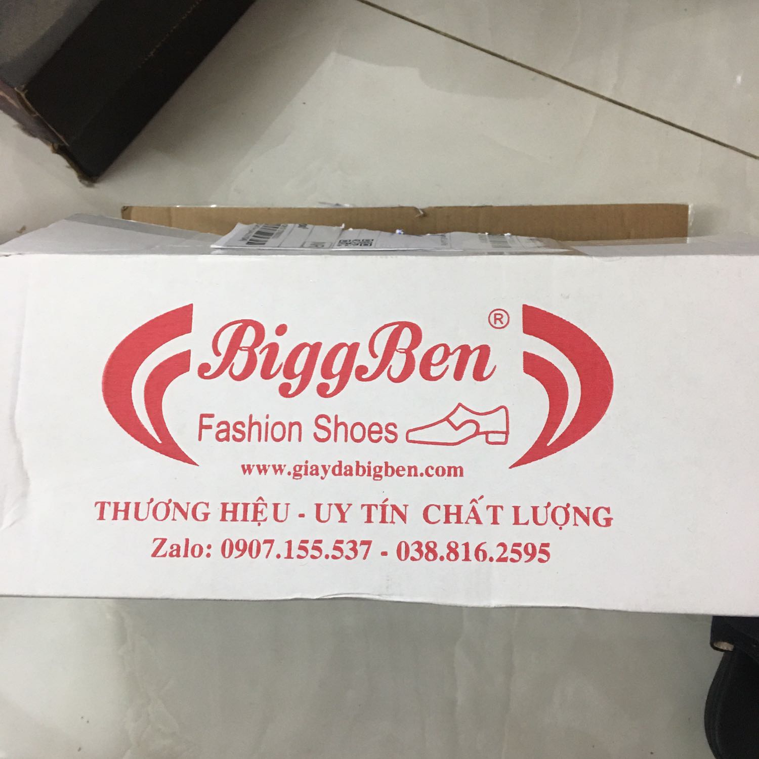 Sản phảm đẹp, bền chắc. Theo đúng là gíiao 31/5 nhưng hôm nay shop giao roii. Tuyệt vời quá, Mẹ mình mong hôm nay có giày nè. Cám ơn Shop rất rất nhiều. Cho 100 sao luôn nè. Hàng đẹo? Moi nguoi ủng hộ shop nha