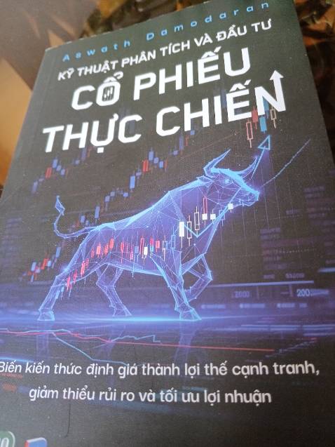 Cuốn sách bàn về định giá và giá trị cổ phiếu, khá chuyên sâu nhưng thực chiến.