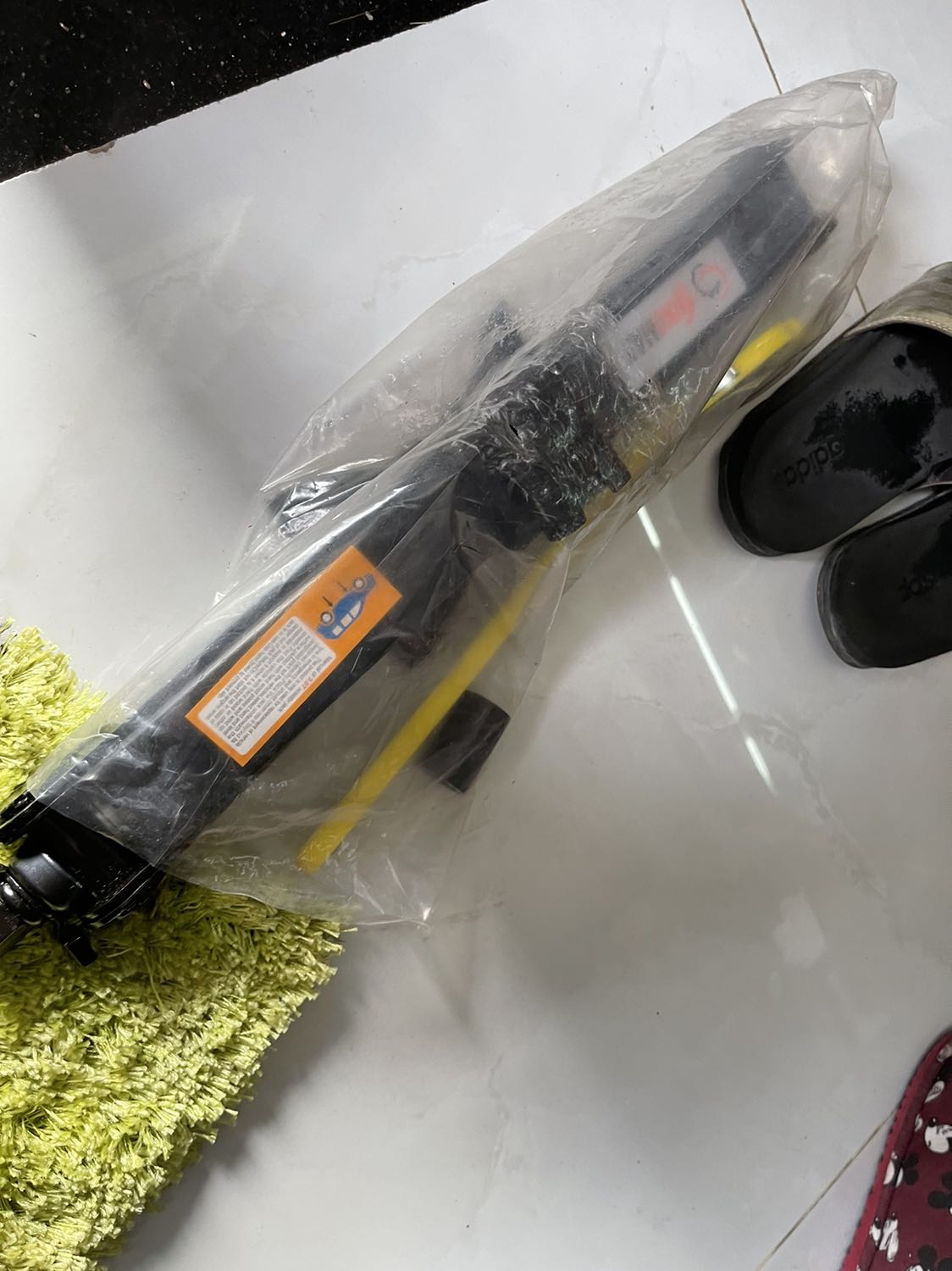 Hàng đúng mẫu, dầy tốt, năng 3 tấn nhe, có cờ lê 2 chiều rất tiện, nên mua