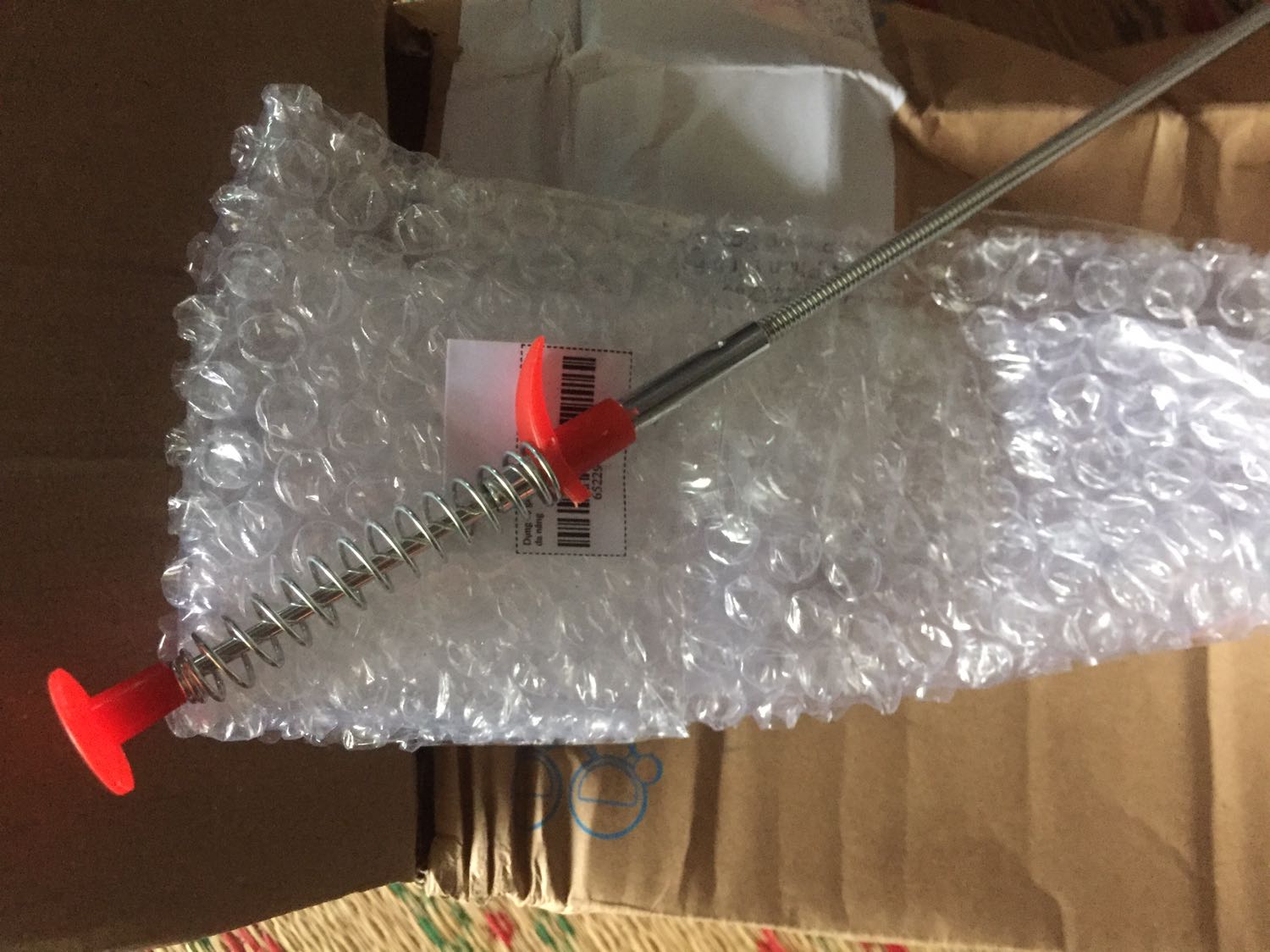 MUA HÀNG TIKI NHIỀU NHƯNG LẦN NÀY THẤY GIAO HÀNG BỊ LỖI. MÌNH ĐỊNH TRẢ NHƯNG THÔI TỘI NHÂN VIÊN GIAO HÀNG. LẦN SAU TIKI KIỂM TRA HÀNG KĨ TRƯỚC KHI GIAO. KHÁCH HÀNG QUẸTUOWNGF XUYÊN MÀ VẬY THÌ THÔI