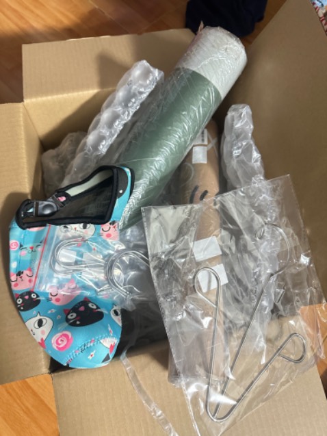 Shop có giao nhanh 2h nên rất ưng, hộp đóng gói cực kỳ chỉnh chu, chống shock bài bạc, đóng gói kỹ cực kỳ.