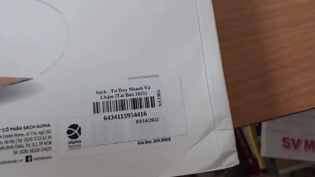 Sách hay nhưng mong Tiki chú ý trong khâu gói hàng, sách bị quăn góc khá nhiều.