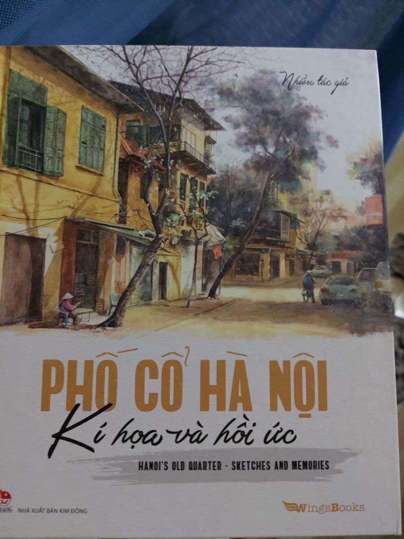 Sách nhiều hình ảnh , nói về phố cổ thời xưa , sách song ngữ