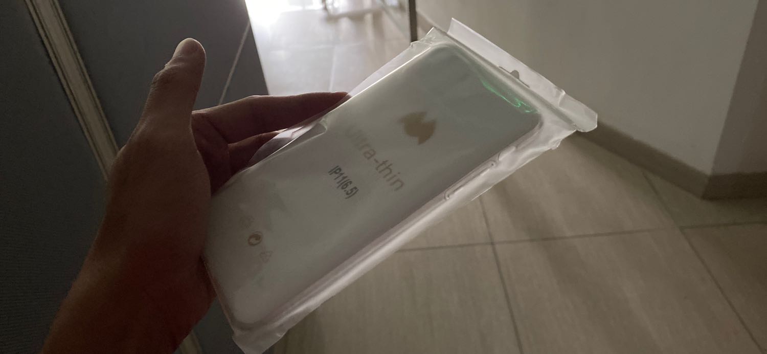 Chuẩn cho giá tiền, mỏng đẹp được tặng cái y chang coi như có nửa giá