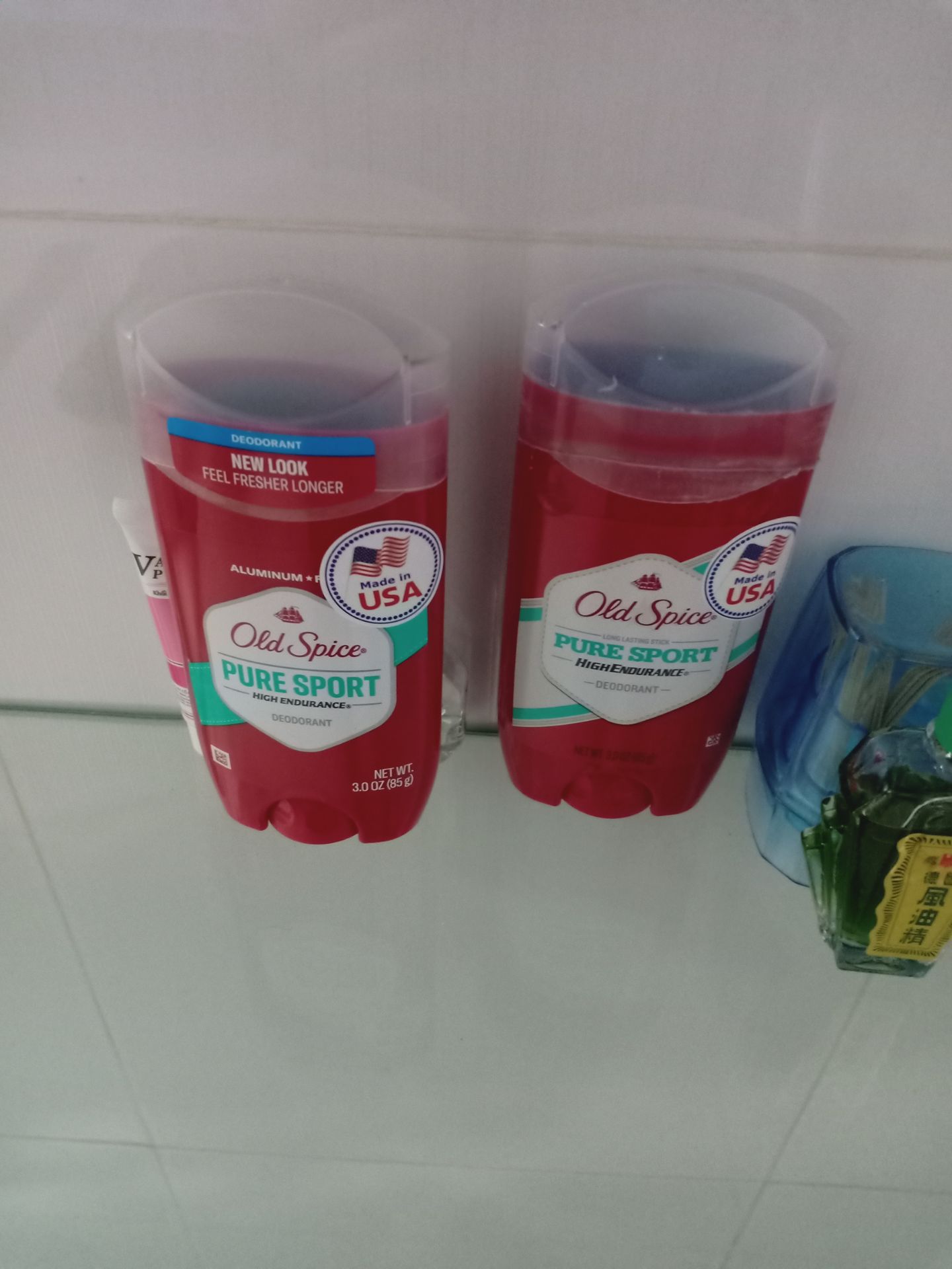 cực kỳ tin tưởng sp này, mình đã sử dụng nhiều loại nhưng chỉ có dòng lăn khử mùi này là mình tin dùng nhất, bằng chứng là chai này chưa hết đã mua chai khác dự phòng, nhà cung cấp lại uy tín nữa, 👌👌