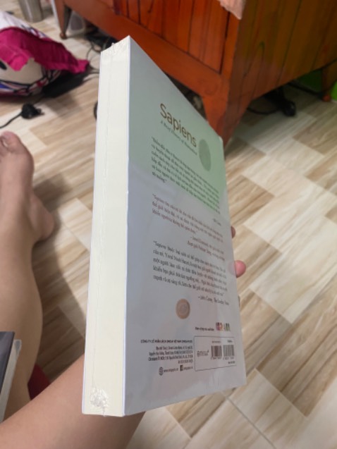 Được Bill Gates giới thiệu, được nằm trong giá sách của RM trưởng nhóm BTS. Là cuốn sách được dịch ra 65 thứ tiếng, 23tr bản đã đc bán ra trên thế giới. 2 câu thôi là thấy tầm cỡ :)))) Sách được bọc sạch sẽ, giao hàng siêu nhanh, 7 tiếng là tới. Tặng sốp 5 sao 🩷