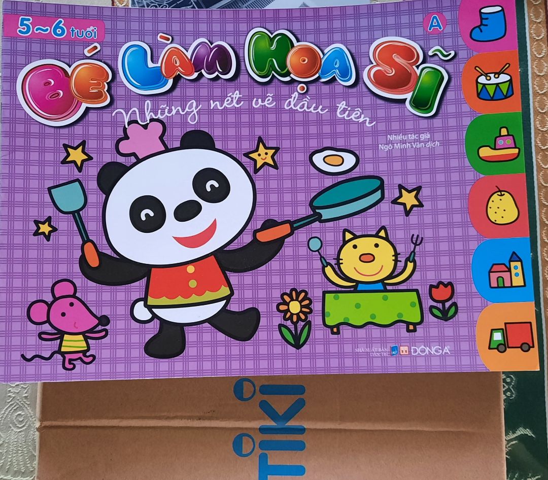 Sách tốt, phù hợp cho bé bước đầu làm quen với màu sắc