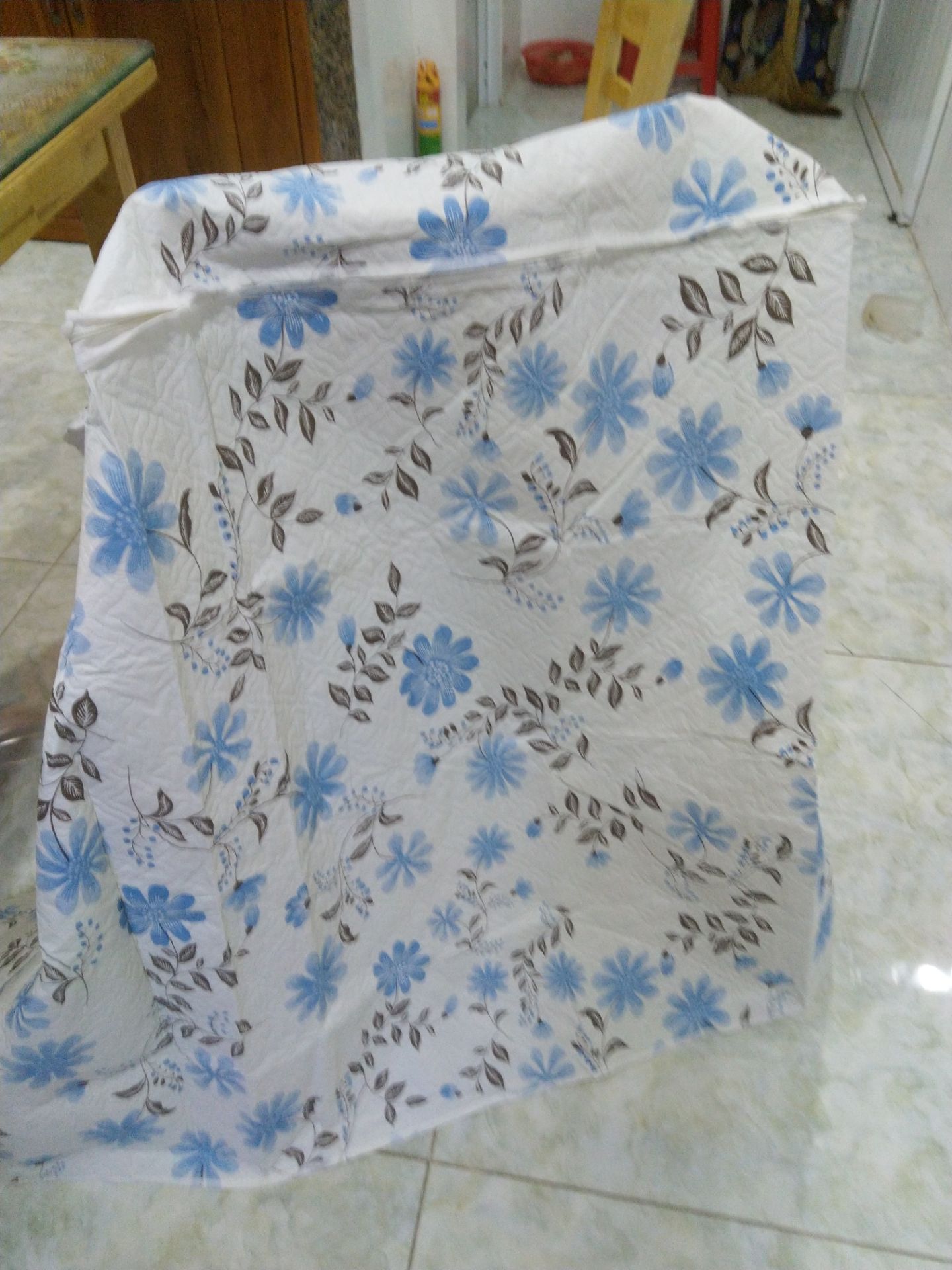 sao đặt cửa ngang mà giao cửa trên vậy shop?...làm sao.dùng?!???