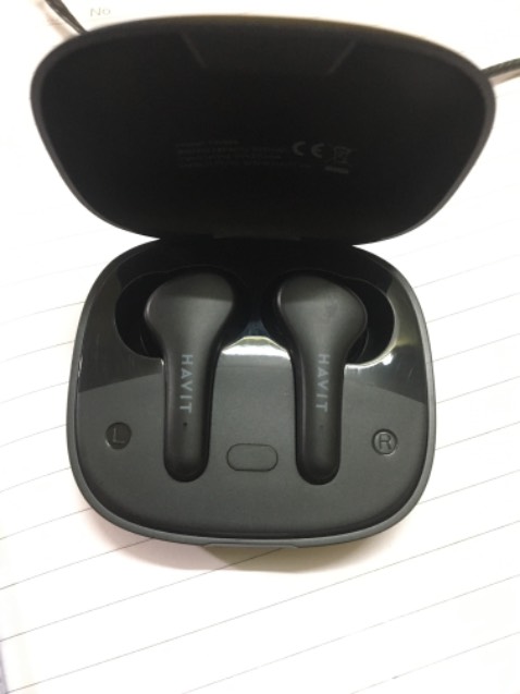 Hình thức đẹp, kết nối dễ dàng
Lúc đầu mình tưởng âm thanh nhỏ nhưng sau khi nghịch 1 lúc thì mình đã điều chỉnh được. Hehe. Ổn nha, dòng này pin đc khá lâu, nên mình thích