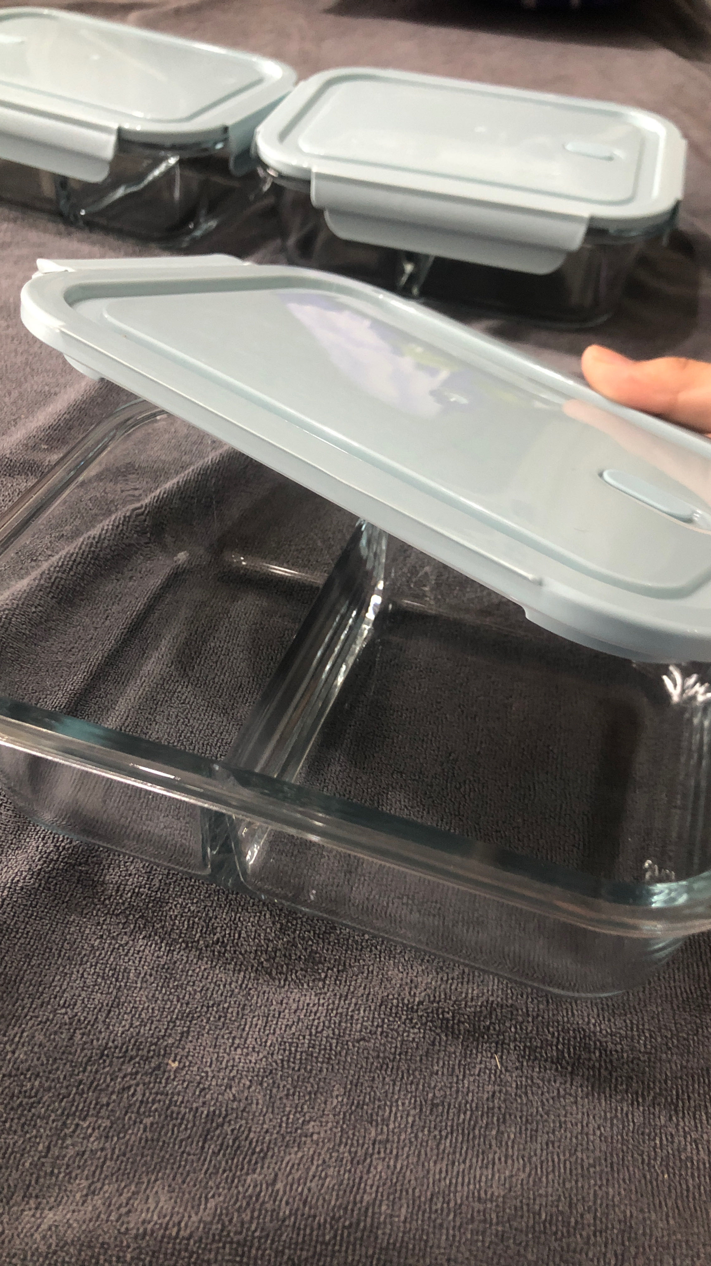 Shop ơi mình có đặt 3 hộp cơm mà có 1 hộp bị lỗi thiếu 1 cái đồ gài á