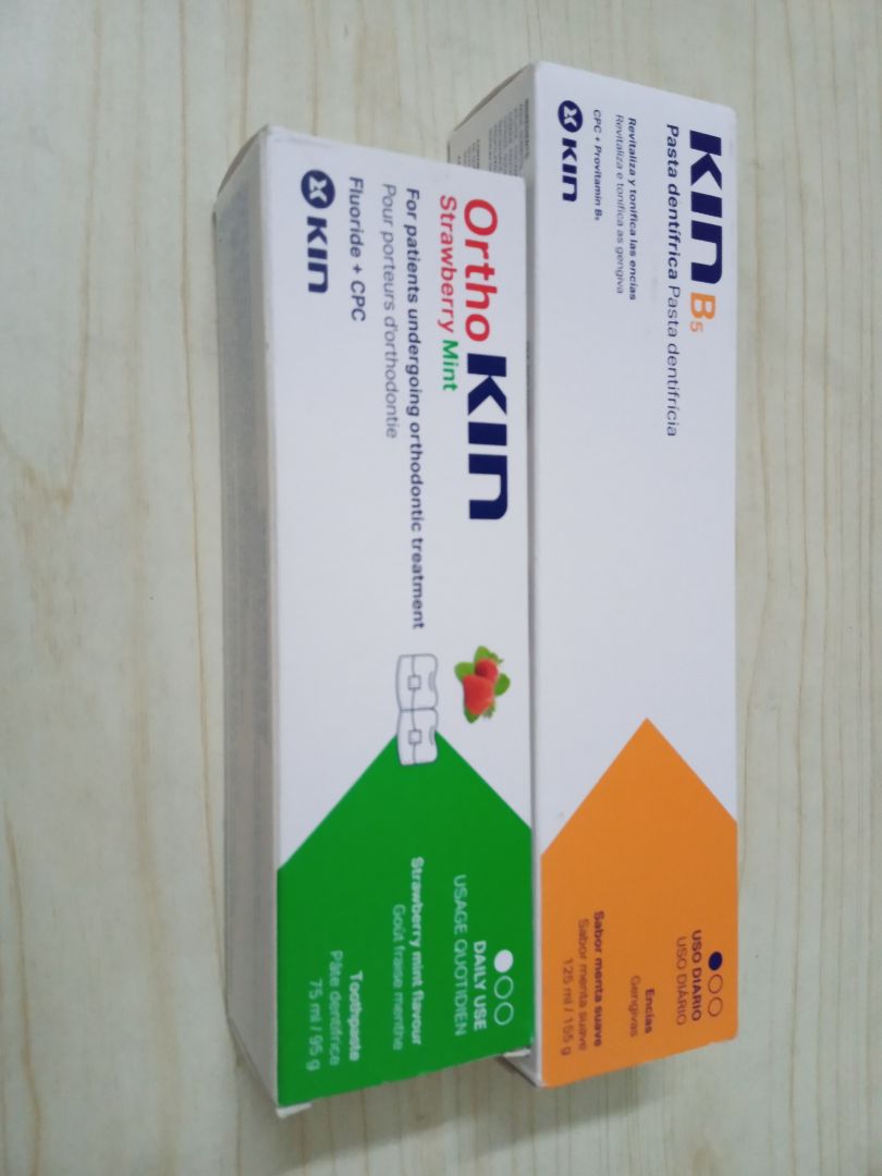 Mình đã mua 2 sản phẩm kem đánh răng Kin b5 và  Ortho Kin, cảm nhận đầu tiên là bao bì đẹp, sản phẩm chất lượng, có mùi thơm dễ chịu. Đánh răng rất sạch.