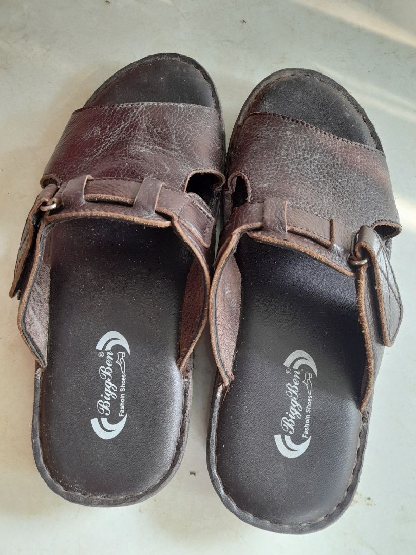 mình toàn mua giày dép của shop vì chất lượng vượt trên giá thành. mình toàn mua giày dép của shop vì chất lượng vượt trên giá thành.