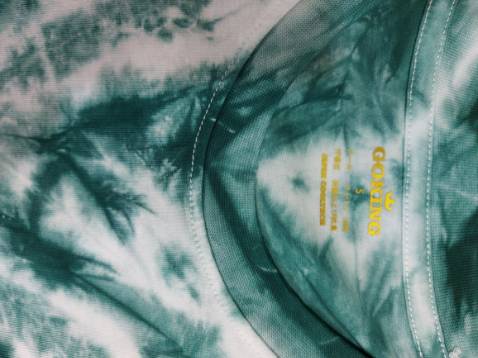 áo hợp thời trang, nhưng hơi ít mẫu, shop ra thêm nhiều mẫu sẽ tốt hơn.