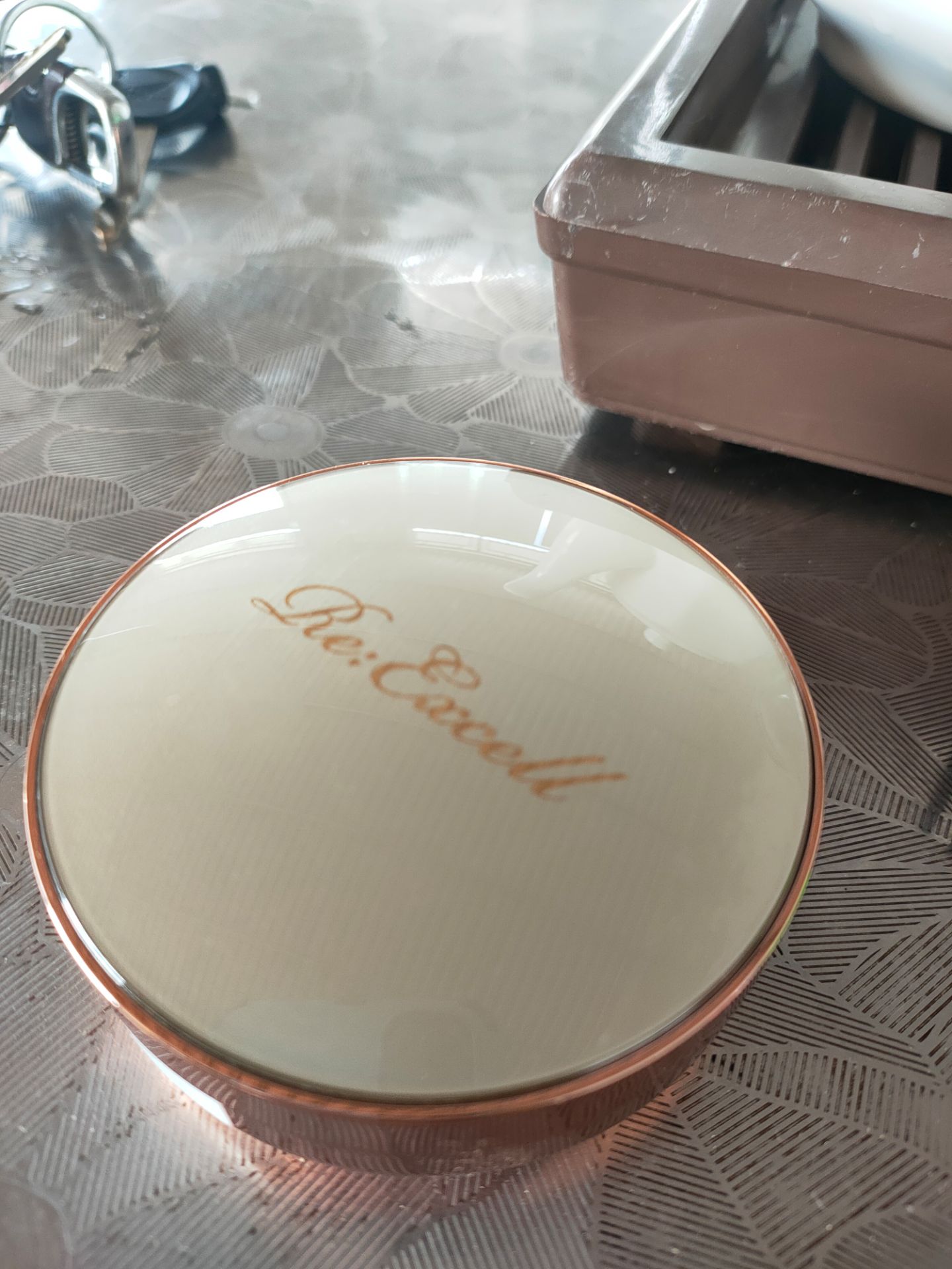 không đẹp như trong hình, hộp đựng đồ nhỏ xíu