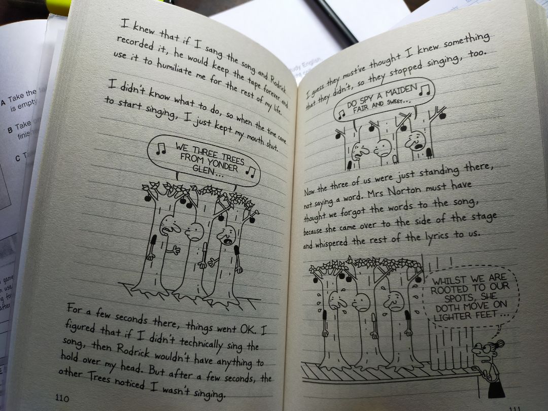 sách đọc dễ hiểu, giấy mình thấy ổn không quá mỏng như các bình luận khác nói. Có hình minh hoạ rất sinh động làm mình rất thích thú khi đọc sách đọc dễ hiểu, giấy mình thấy ổn không quá mỏng như các bình luận khác nói. Có hình minh hoạ rất sinh động làm mình rất thích thú khi đọc
