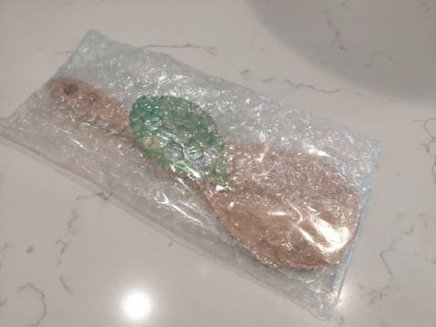 ĐÓNG GÓI CẨN THẬN !
Tuy giá trị món hàng không cao, nhưng shop vẫn đóng gói rất cẩn thận.
Có cảm tình với sự chuyên nghiệp của shop.
Sẽ ủng hộ trong những lần sau.