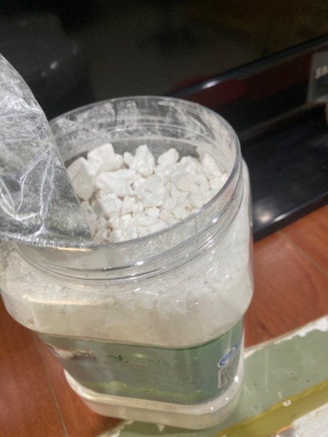 Bột mịn, trắng tinh, viên cục không đề lắm