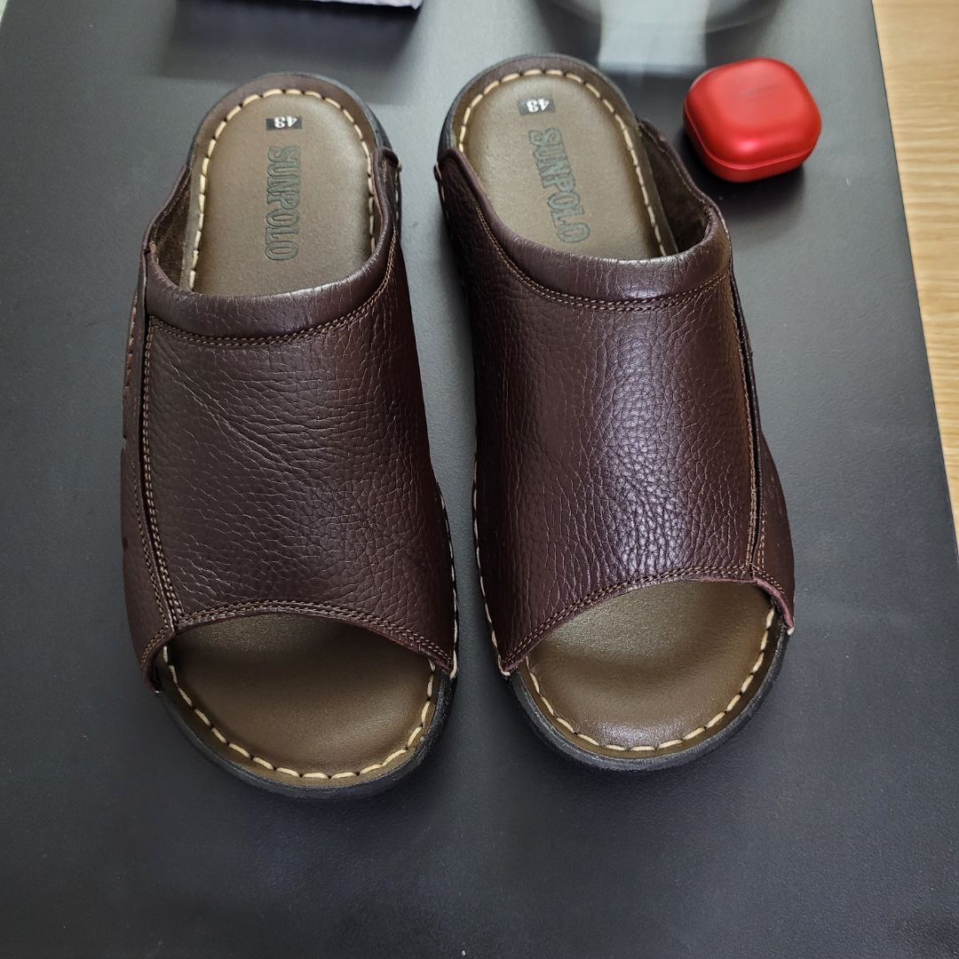 Dép đẹp. shop bán hàng uy tín, mô tả hình ảnh và sản phẩm thực tế trùng khớp.