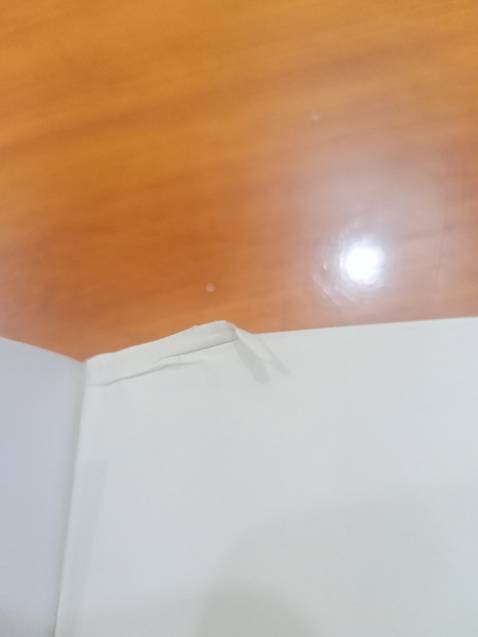 Bị rách ở các trang đầu rất tệ