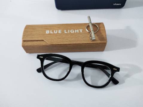 Mắt kính ok, đúng mẫu