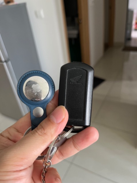 Mình mua về thay cho cả Remote xe máy và Airtag, quá rẻ. Thay là hết báo pin yếu ngay.