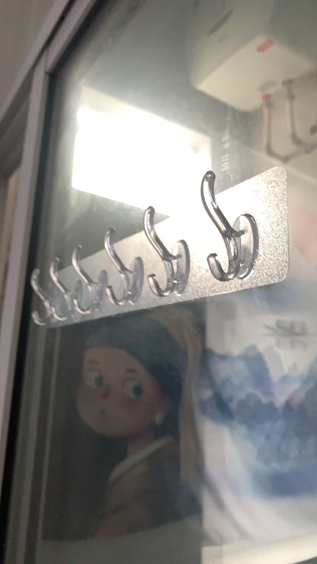 móc xinh xinh, trông dính cũng chắc, nói chung là tiền nào của nấy, sp tốt hơn mk mong đợi, sẽ mua thêm