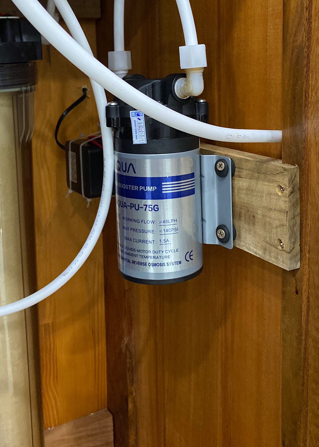 Giao hàng nhanh, shop đóng gói cẩn thận
Thiếu giấy bảo hành!