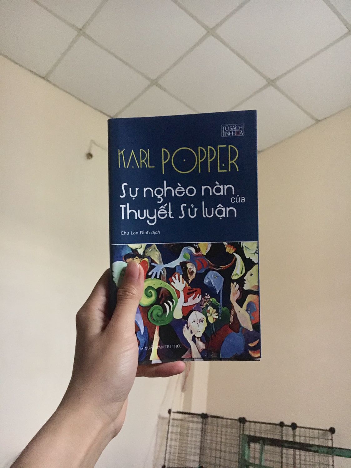 Mình mới nhận được luôn. Sách đẹp và mới. Mình biết đến Popper do thầy mình giới thiệu. Mình chưa đọc nên chưa đánh giá được nội dung và sẽ bổ sung sau nhé
