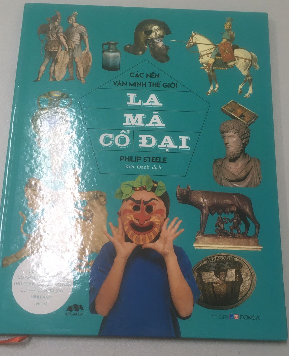 Sách rất đẹp, 60 trang in màu giấy láng, rất hữu ích cho các bạn cả trẻ lẫn lớn yêu thích lịch sử