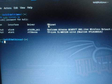 Tốt, tốc độ nhanh, ổn định, bắt sóng cực xa. Tương thích với cả Kali Linux và Windows, cắm vào là dùng ngay. Dùng để hack với cả Kali thì 10/10, có hỗ trợ monitor mode và dùng để deauth hay crack pass wifi thì ok và cũng chả cần cài driver 👌👍